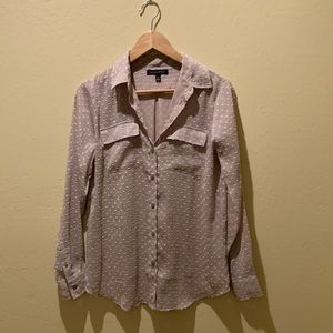 Like new condition - beautiful detail and nice taupe color